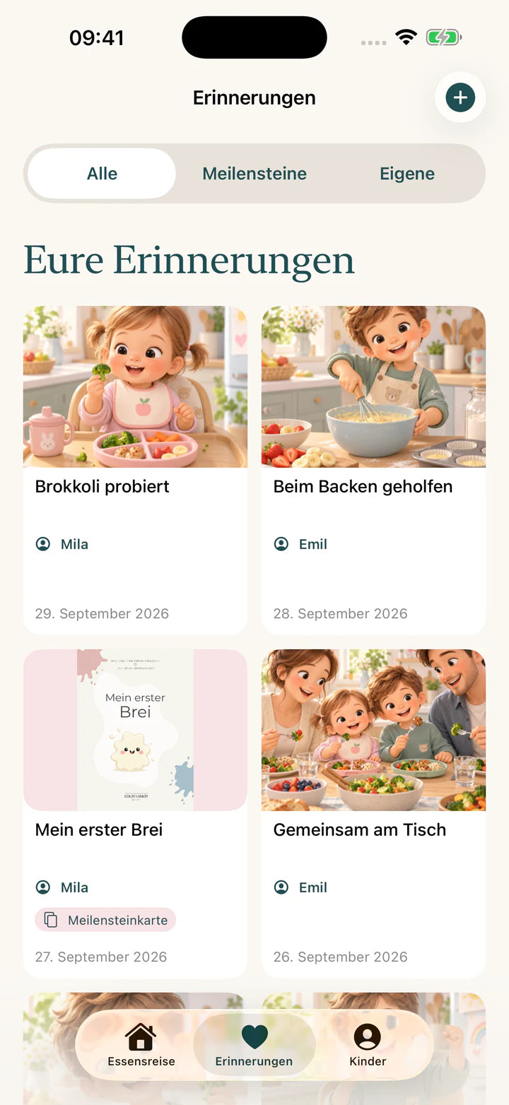 App-Ansicht „Eure Erinnerungen“: chronologische Galerie mit Fotos von Mila und Emil und der Meilensteinkarte „Mein erster Brei“
